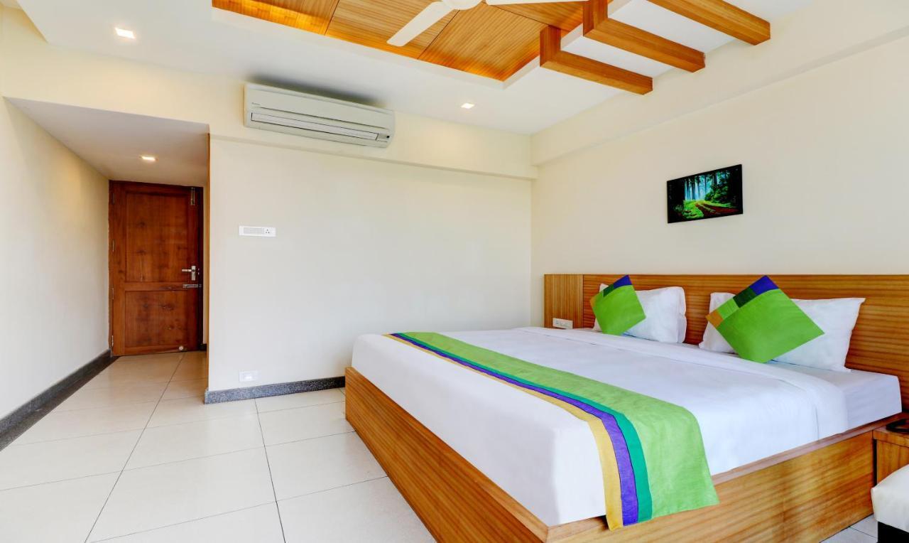 Treebo Park Hotel Thiruvananthapuram Kültér fotó