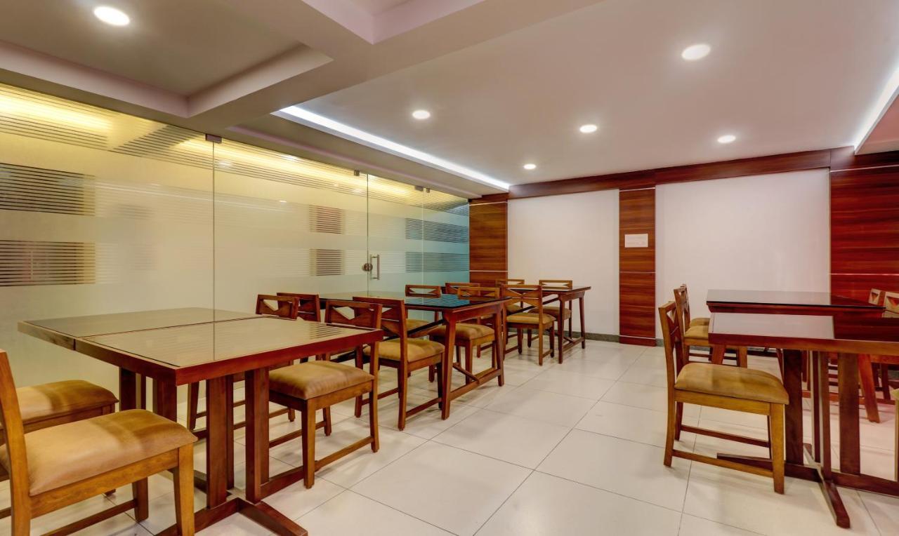 Treebo Park Hotel Thiruvananthapuram Kültér fotó
