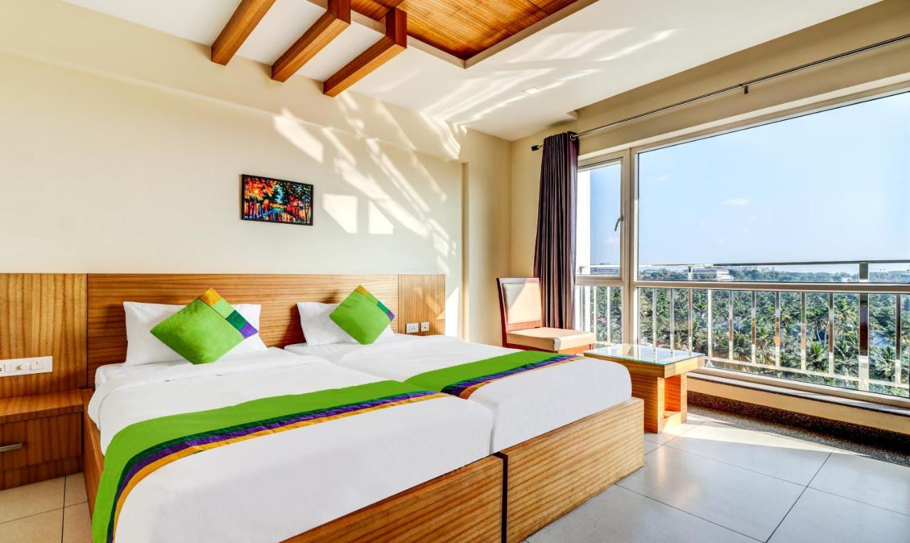 Treebo Park Hotel Thiruvananthapuram Kültér fotó